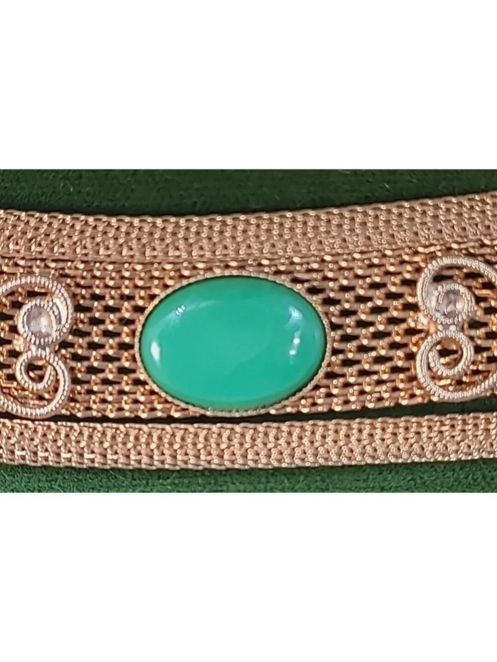 Jade Colored Stone 3 Strand Mesh Bracelet Gold Tone 6.5